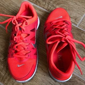 Nike Women’s Flex Supreme TR 2 size 5.5